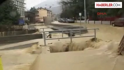 Kosova Yağmura Teslim Oldu