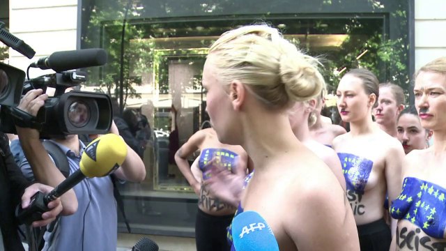 Européennes: 22 Femen manifestent à Paris contre le FN