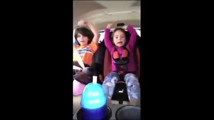 Ne Jamais Filmer et Conduire en Même Temps