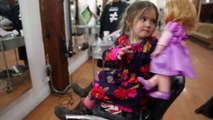 Hasta Çocuklara Saçını Bağışlayan 3 Yaşındaki Kız
