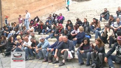 Occupanti via del Governo Vecchio arrivano in Campidoglio e lanciano campagna “deLiberiamo Roma”