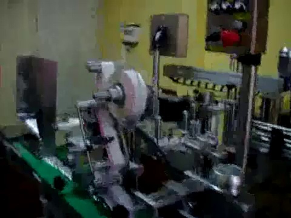 Yuvarlak etiketleme ve sarma makinası