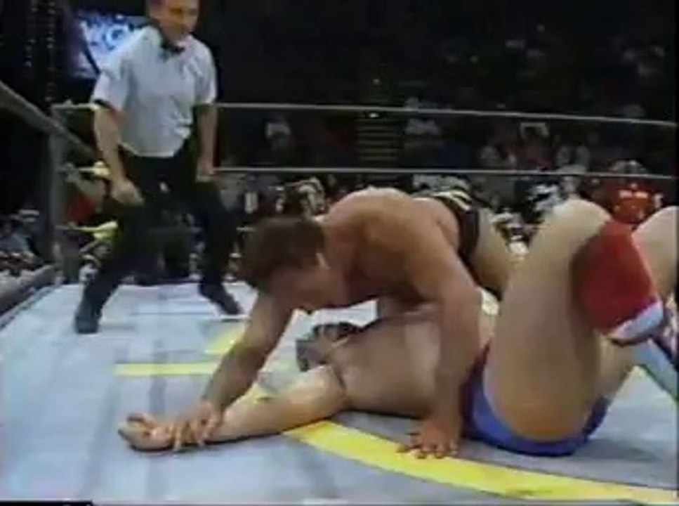 Steven Regal vs Larry Zbyszko  (Saturday Night 05.28.1994)