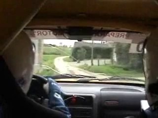 Descargar video: RALLYE DU PAYS DE LOHEAC 2014-ES9 EQUIPAGE GERAUD  106 S16 N2