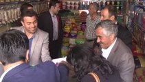 Şemdinli Belediye başkanı Seferi Yılmaz Esnaf ziyaretinde