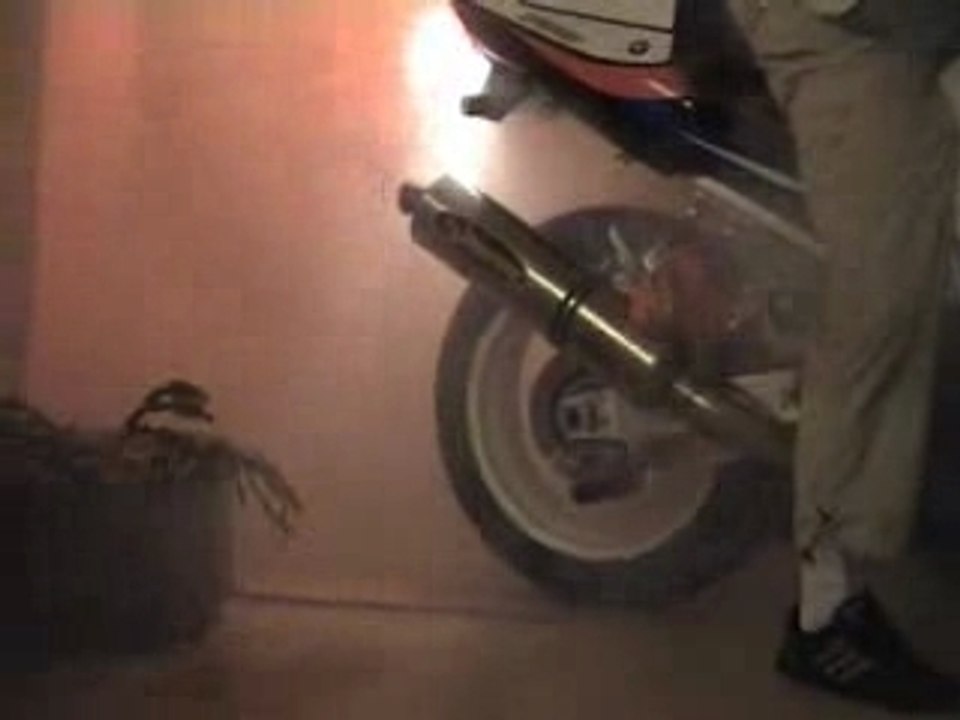 Gsxr: burn dans le salon