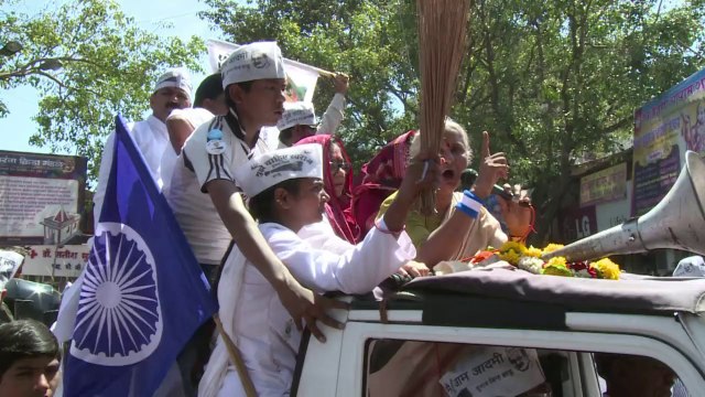 Mumbai slum dwellers wary election promises