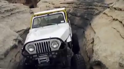 What great and dangerous driving you never see before.watch video.