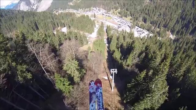Crazy new trick in SpeedRiding : Slide on Chair lift cable!