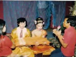 Chi vorn sister  widding on 1990