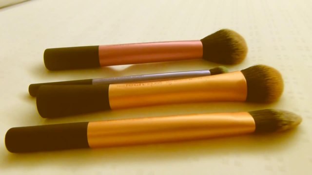 ريفيو عن فرش ريل تكنيك Real Techniques Brushes Review