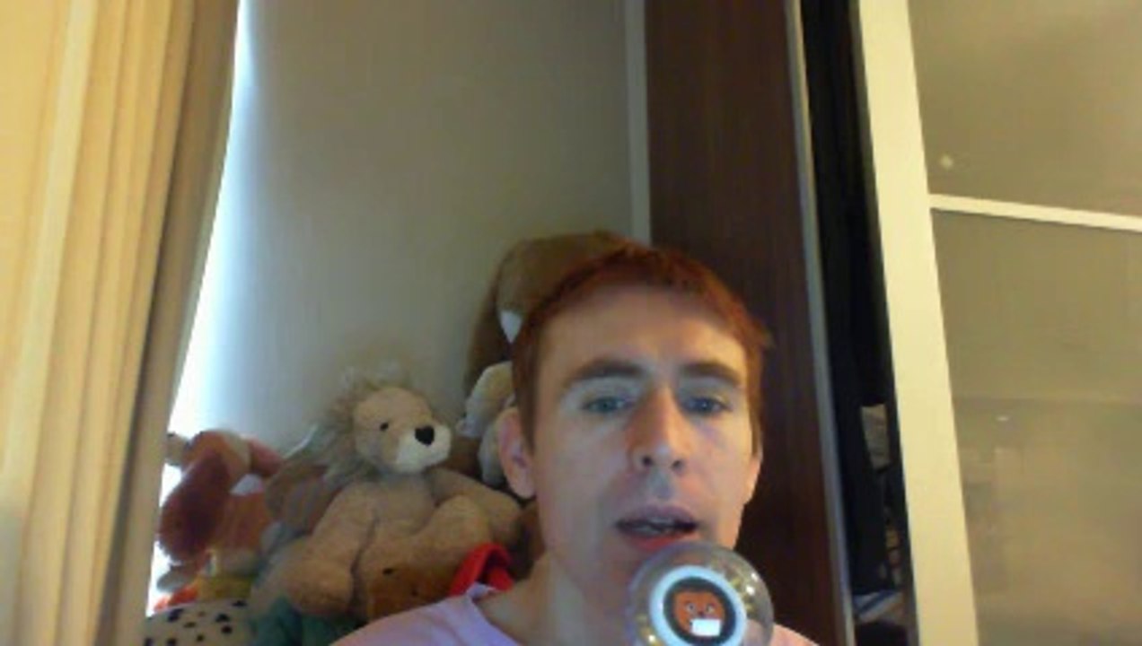 Wiwi égratigne "le crapaud à grade bouche" des Nonnes Troppo