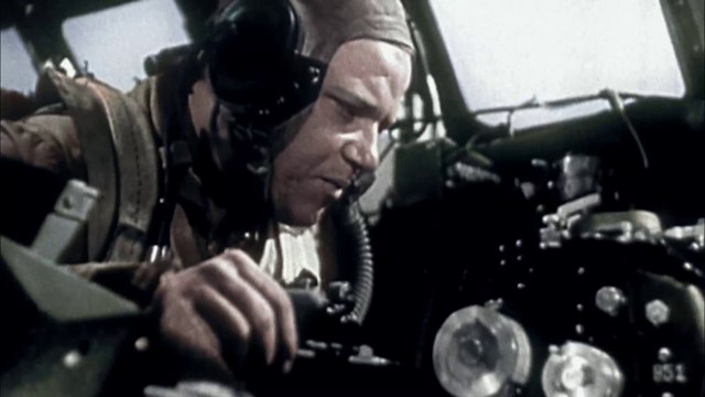 1940-1945 : LA FRANCE SOUS LES BOMBES ALLIÉES (Extrait 2)