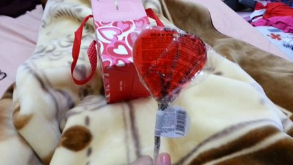 الهدايا اللي اجتني اليوم بعيد الحب