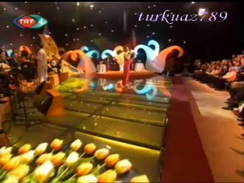 Nalân ALTINÖRS-Mademki Gidiyorsun Bırakıp Burda Beni