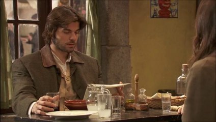 Momentos C&A: Conrado, Aurora y Martín en la casa de comidas