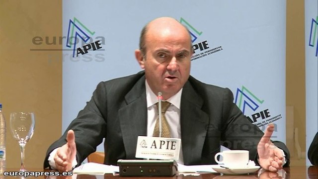 Guindos estima que el PIB crecerá de media un 1,5%