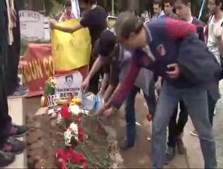 23 Nisan'da Berkin Elvan'ı mezarında andılar! I www.halkinhabercisi.com