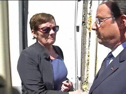 François hollande hué: Jaurès, il parlait pas comme vous - 23/04