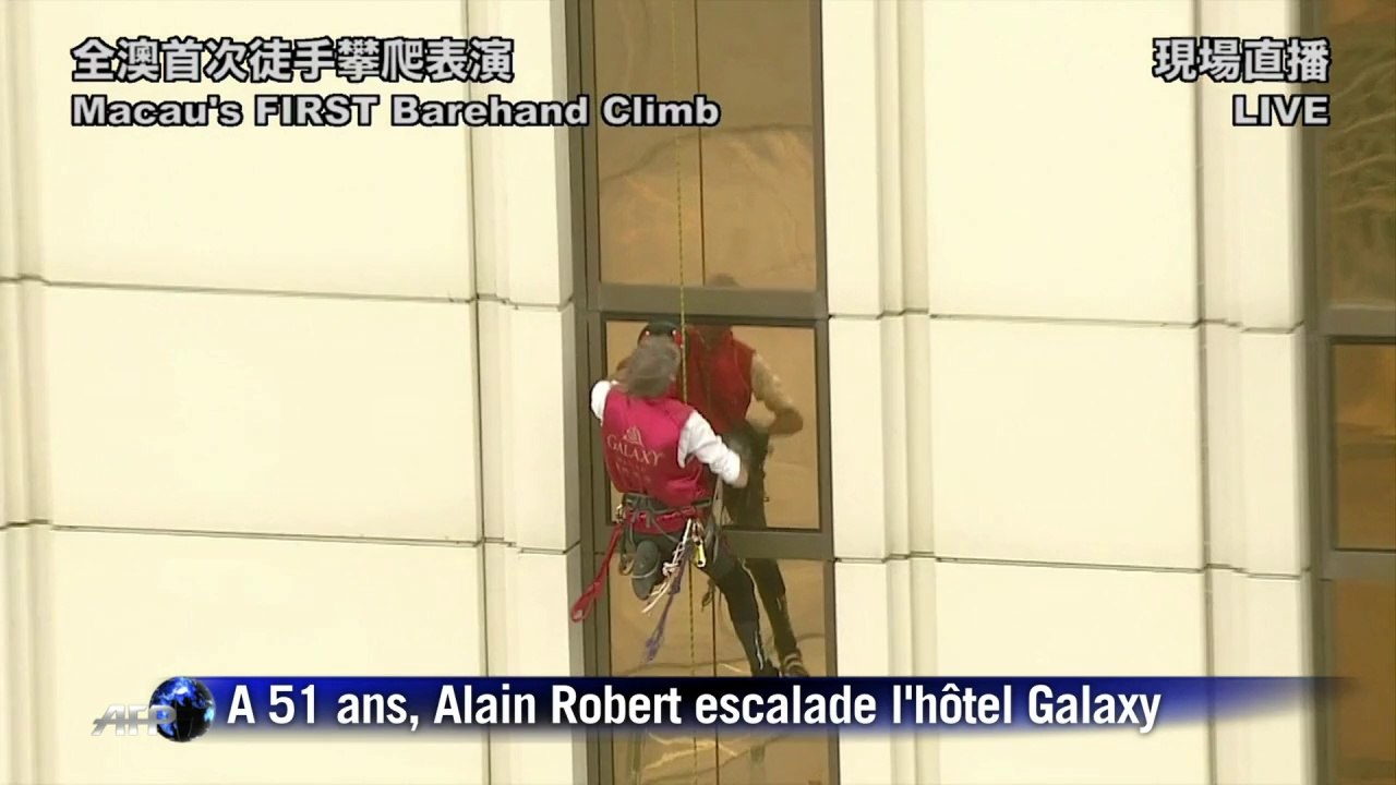 Macao: le "Spiderman" français escalade l'hôtel Galaxy