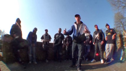 ETAT KRITIK feat A'PAULO WEED , MAL'1 et PIN'S : " Dans tous les sens du thème ".