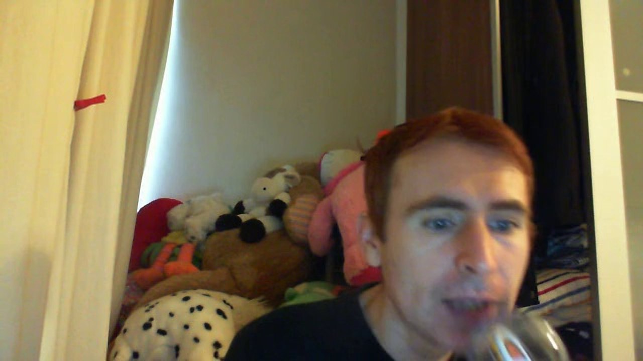 Wiwi égratigne "je veux des vacances" de Sens Unik & Fabe