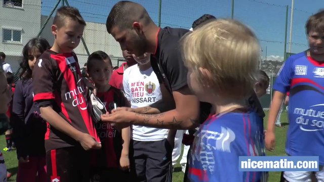 Les petits supporters de l'OGC s'entraînent avec leurs idoles