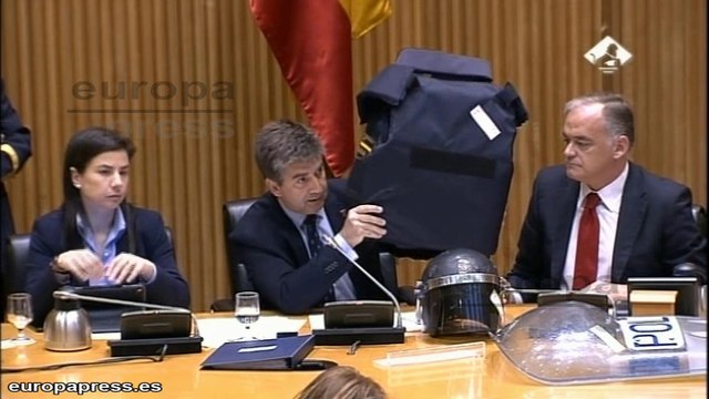 Cosidó muestra la violencia que sufrió la Policía el 22M