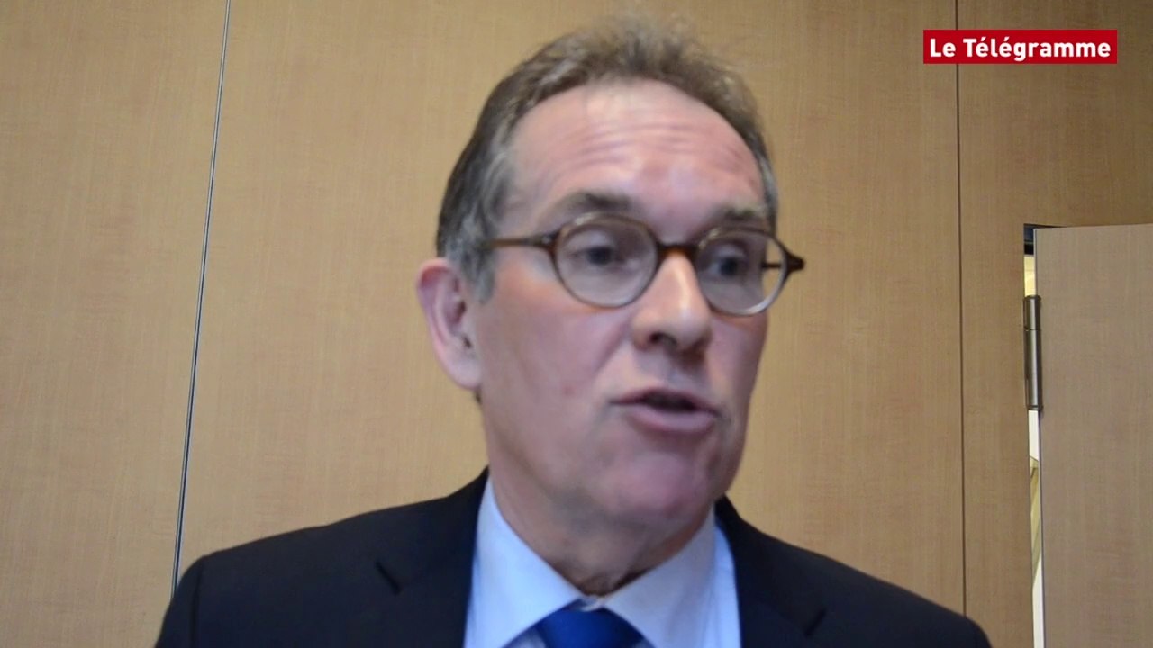 Européennes : Alain Cadec, UMP, présente sa liste