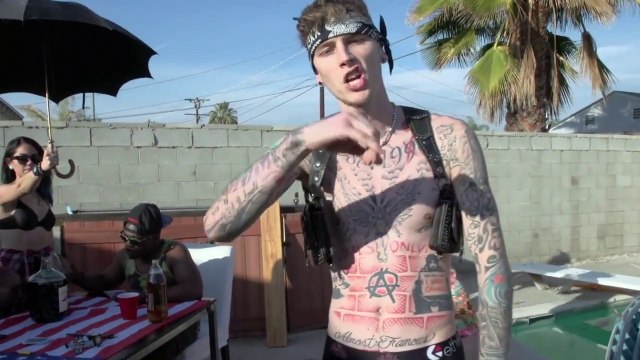 MACHINE GUN KELLY Sail (Video 2014).