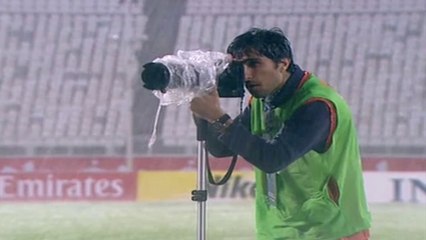 Iran - Une tempête de grêle interrompt un match !