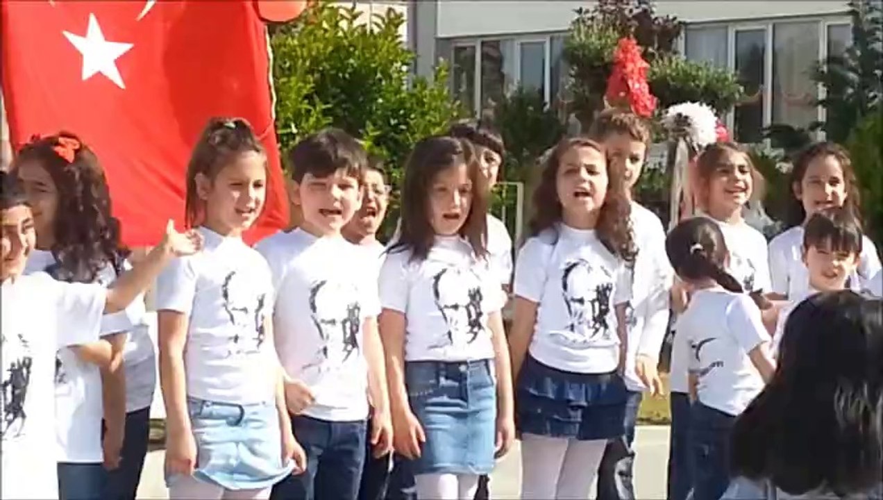 23 Nisan Martı Koleji - Oynaya oynaya gelin çocuklar