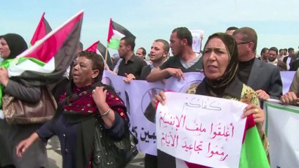 Rival Palestinian leaders agree to form national unity govt