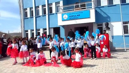 Malatya/Kuluncak Sofular Ortaokulu 23 Nisan 2014 1A Sınıfı