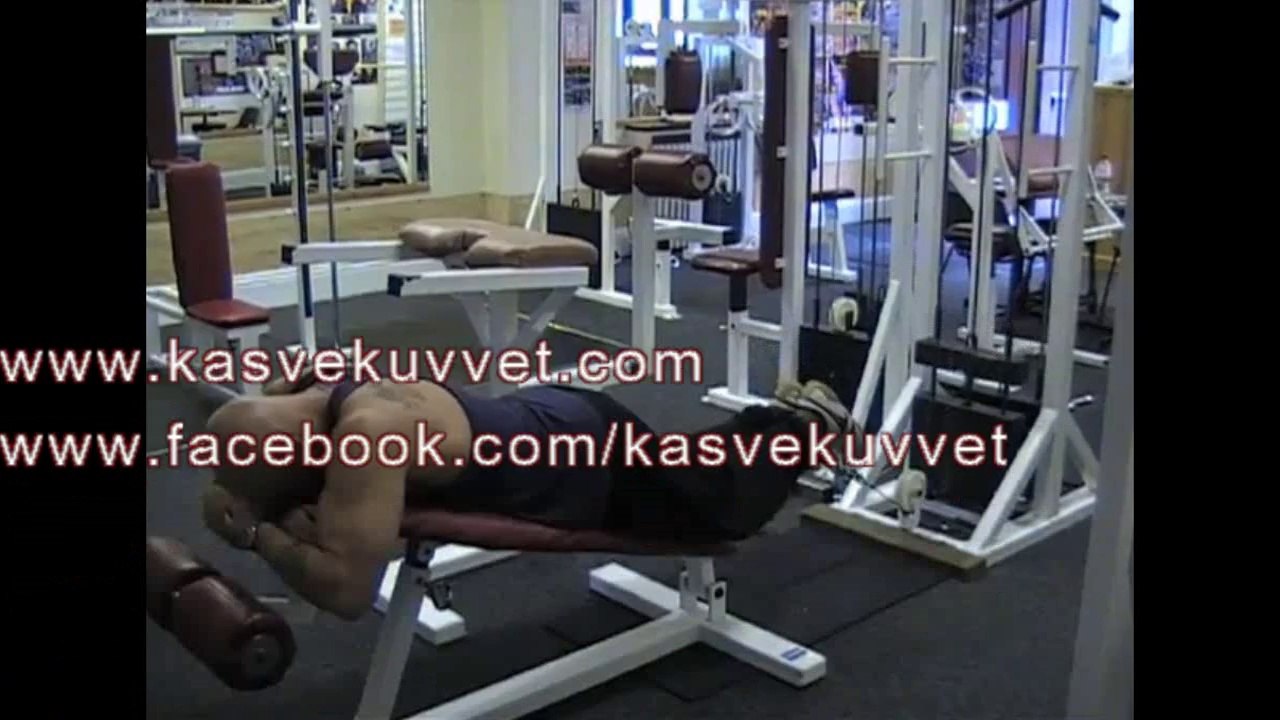 Lying Cable Hamstring Curl