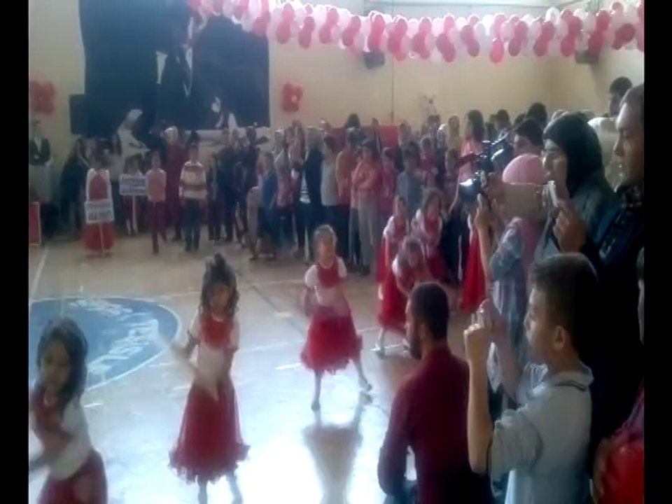 BOLVADİN ATATÜRK İLKOKULU ANASINIFI (2014 YILI) 23 NİSAN GÖSTERİSİ (II)