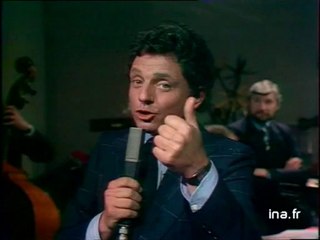 Jacques Martin "Qu'il est heureux ce petit curé" (live officiel) - Archive INA