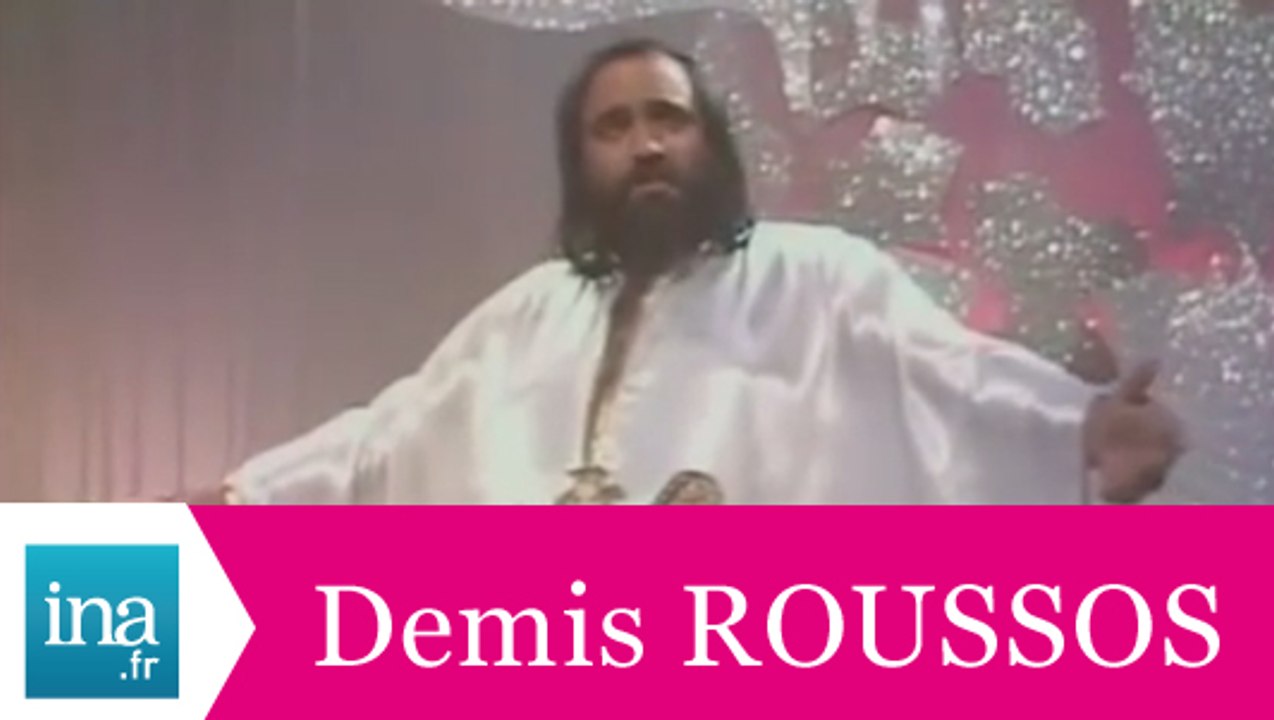 Demis Roussos "Mourir auprès de mon amour" (live officiel) - Archive INA