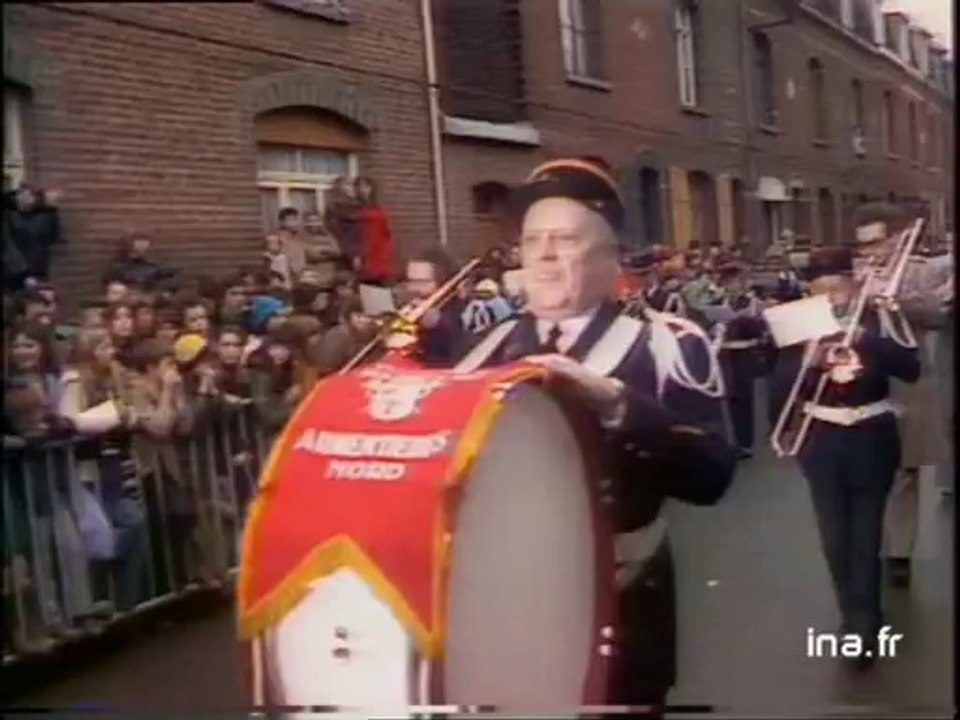 Défilé de la grande fanfare d'Armentières