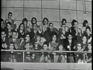 Jean-Jacques Debout : "J'embrasse les filles"