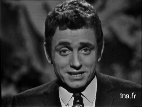 Jacques Martin Une demoiselle sur une balançoire (live officiel) - Archive INA