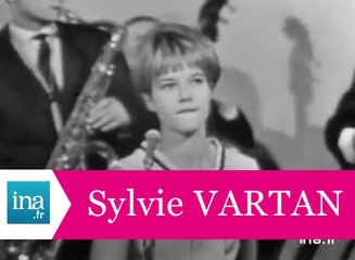 Sylvie Vartan "Let's twist again" (live officiel) - Archive INA