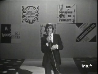 José Sassy chante "Un peu beaucoup passionnément"