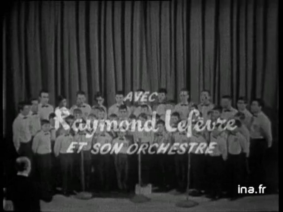 La chorale des petits chanteurs d'Estampuit "Mon village sous la neige"