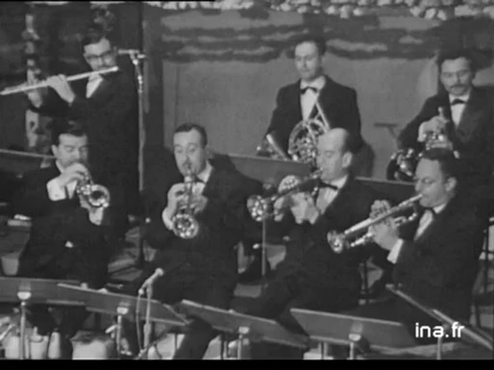 Le grand orchestre de Raymond Lefevre "Thierry la Fronde"