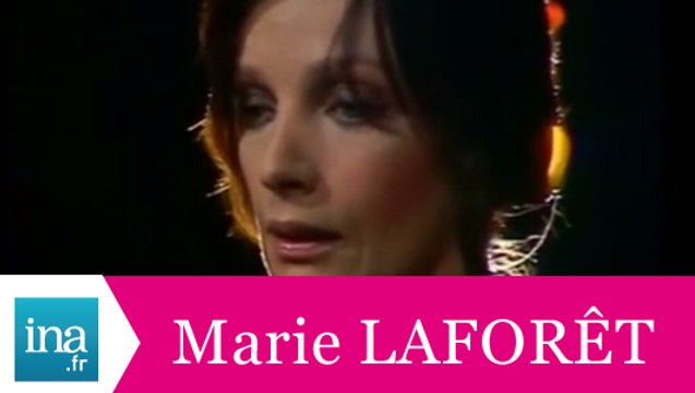 Marie Laforêt Cadeau (live officiel) - Archive INA