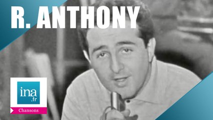 Richard Anthony "Avec une poignée de terre" (live officiel) - Archive INA