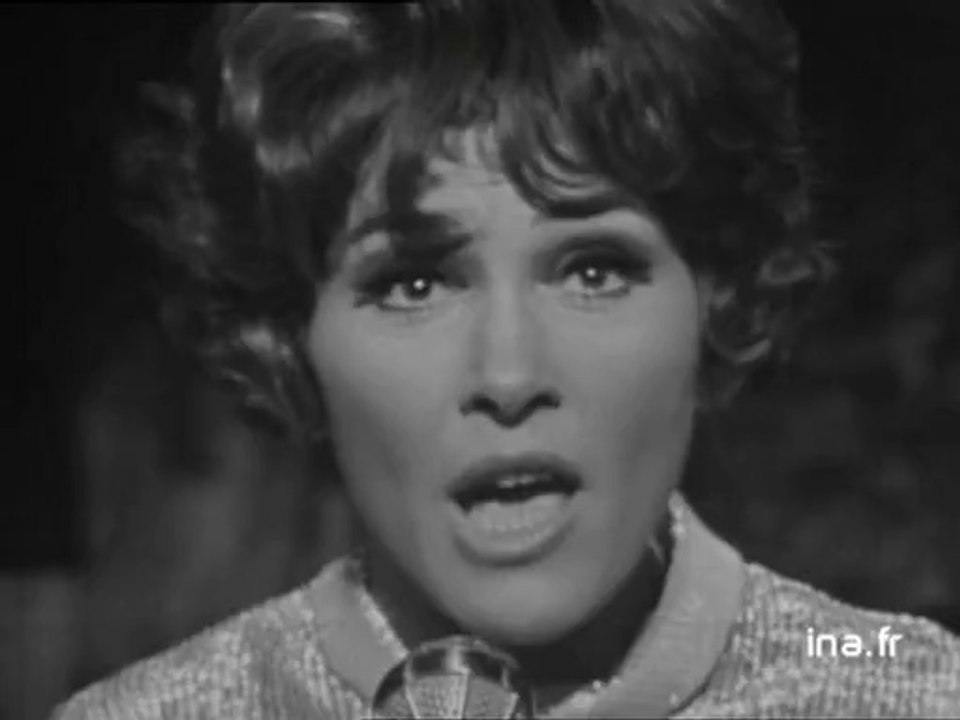 Rika Zaraï "Le petit oiseau de toutes les couleurs"