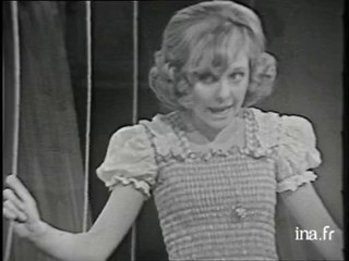 SHEILA et SHEILA WHITE "Petite fille de français moyens"