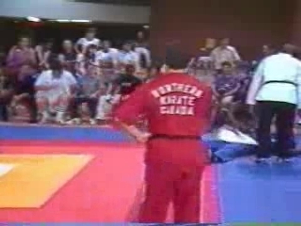face-kick-ring
